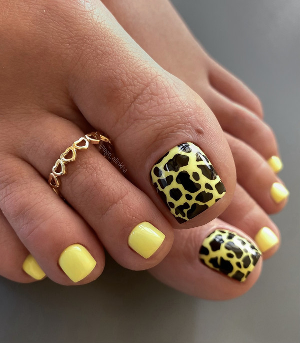 Yellow Cow Print Cute Toe Nails : 25 Trendy Pedicure Designs