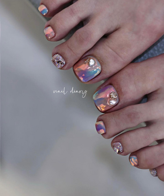 Chrome Toe Nails with Beach Vibes : 35 Pretty Toe Nail Art Ideas