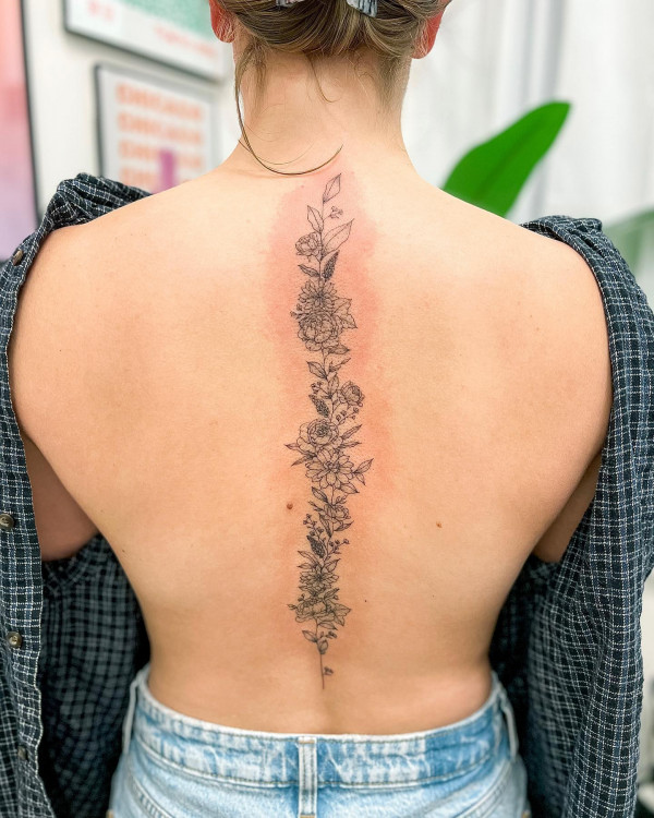 This Beautiful Floral Spine Tattoo Inspired by Her Wedding Bouquet