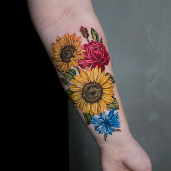 50 Best Floral Tattoos : Cornflower, Rose & Sunflower Tattoo