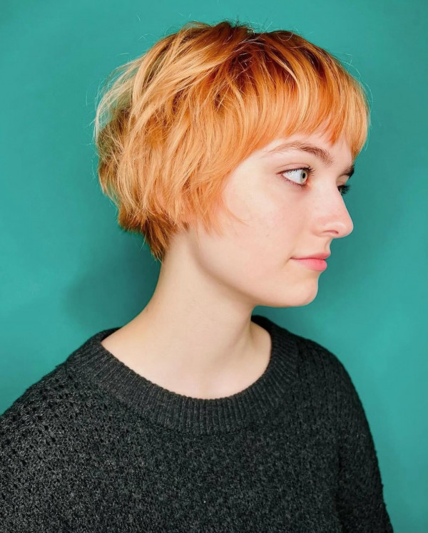 orange peach hair colour, pixie bob haircut, short haircut, short hairstyle