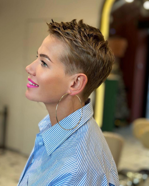Pixie Haircut : 15 Trendy Low Maintenance Haircuts and Hairstyles