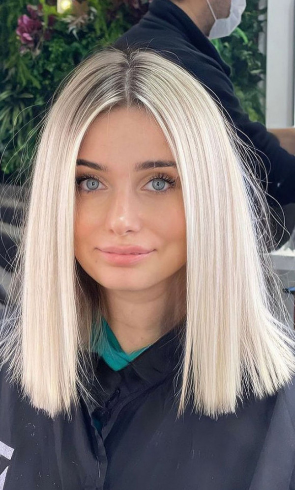 Pearl-Platinum Middle Part Lob Haircut: 30 Stylish Medium Length Haircuts To Try