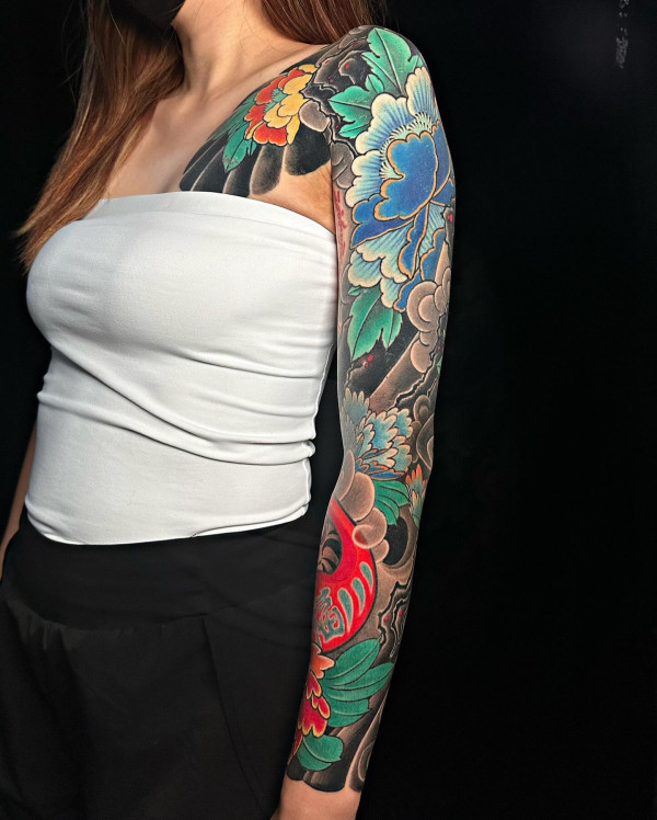 japanese art sleeve tattoos, full sleeve tattoos, floral tattoos, arm tattoos, floral arm tattoos