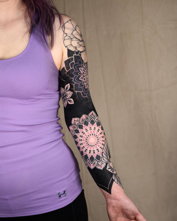 abstract sleeve tattoo, ornament sleeve tattoo