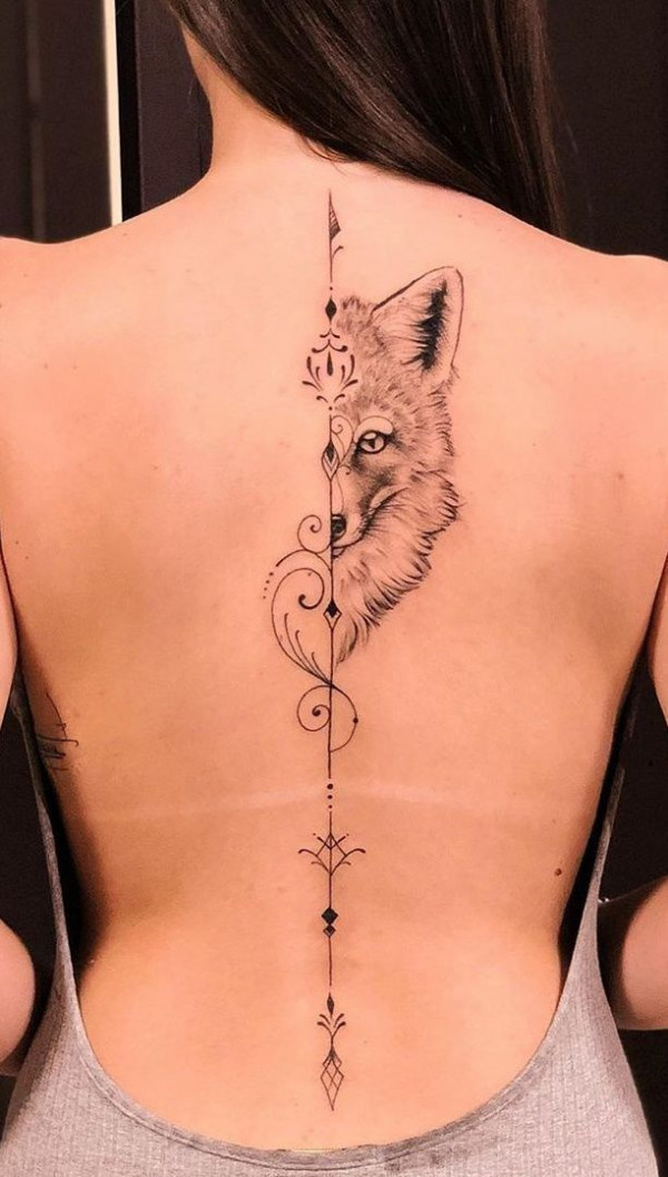 wolf spine tattoo, animal spine tattoo, spine tattoos, spine tattoo ideas