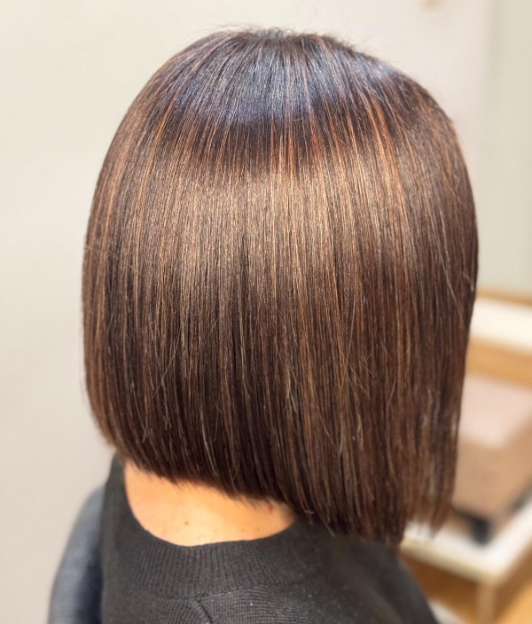 Sleek Toffee and Mocha Caramel Bob, caramel hair colour, autumn hair color idea, brown hair color