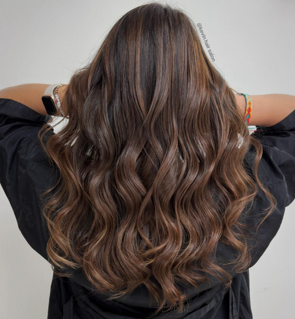 Chocolate Caramel Balayage, caramel hair colour, autumn hair color idea, brown hair color