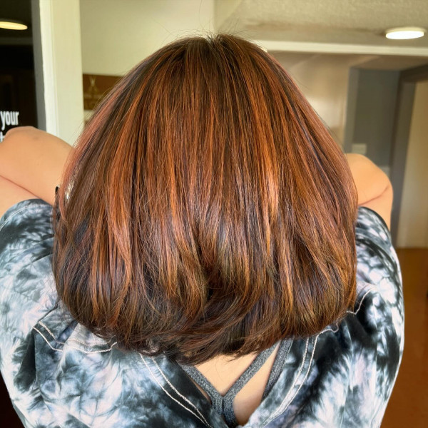 copper cinnamon hair colour, layered bob cinnamon hair