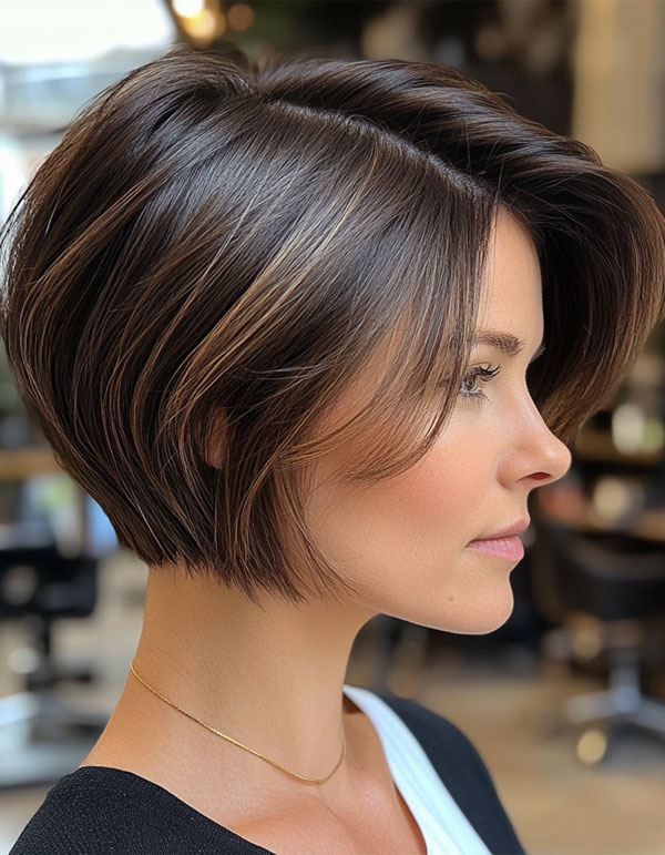 Chic Contour Bixie, Trendsetting Bixie Haircut, pixie bob haircut, bixie haircut, bixie hairstyle, pixie bob hairstyle, trendy bixie