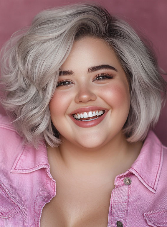 33 Flattering Short Haircuts for Chubby Women : Metallic Silver Wavy Bob