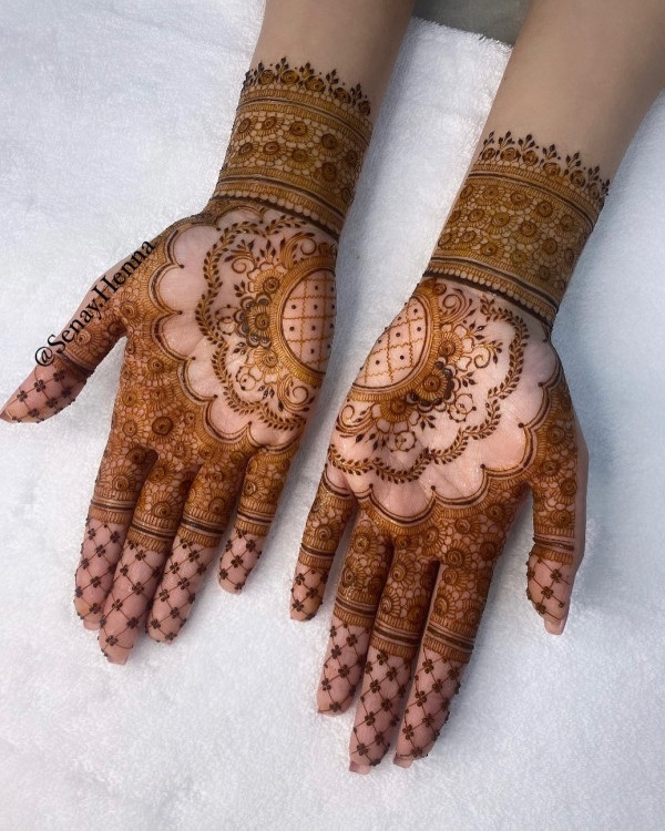 Royal Elegance Bridal Henna, Henna with Elegant Patterns, Bridal Henna, wedding henna, bridal henna, wedding mehndi designs, bridal mehndi design