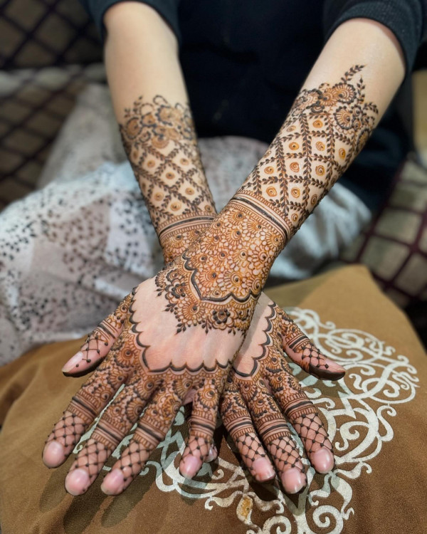 Intricate Mesh and Florals Henna, wedding henna, bridal henna, wedding mehndi designs, bridal mehndi design