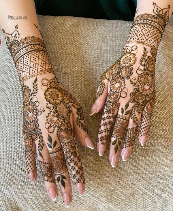 Intricate Lace and Floral Charm Henna, floral wedding henna, simple floral bridal henna, henna patterns for the modern bride , floral wedding henna designs, Floral Cascade Henna, Wedding henna designs, Simple wedding henna designs, floral Bridal Henna Designs