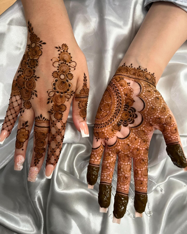 Intricate Mesh and Mandala Henna, floral wedding henna, simple floral bridal henna, henna patterns for the modern bride , floral wedding henna designs, Floral Cascade Henna, Wedding henna designs, Simple wedding henna designs, floral Bridal Henna Designs