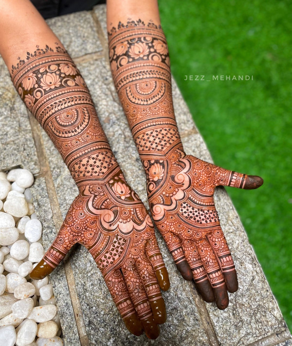 Royal Floral Majesty bridal henna, Henna with Elegant Patterns, Bridal Henna, wedding henna, bridal henna, wedding mehndi designs, bridal mehndi design