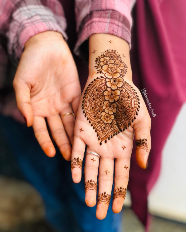 25 Front Hand Henna Designs Simple and Beautiful : Heart of Blooms