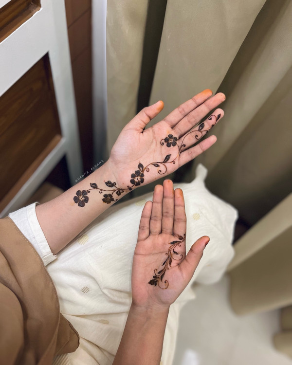 Elegant Vines, front hand henna designs, Front hand henna designs simple and beautiful, Mehndi design photo front hand, Stylish front hand mehndi design, Aesthetic Mehndi design Front hand