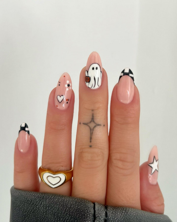 35 Spooky Halloween Nail Art Ideas : Cute Ghost & Checkered Halloween Nails