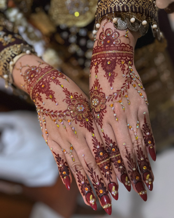 Royal Ruby Bridal Henna, Modern wedding henna simple, henna patterns for the modern bride , Modern wedding henna designs, Wedding henna designs, Simple wedding henna designs, Henna designs for wedding guest, Bridal Henna Designs