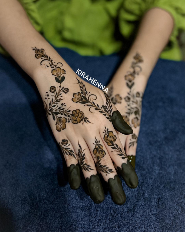 Botanical Bliss Bridal Henna, Modern wedding henna simple, henna patterns for the modern bride , Modern wedding henna designs, Floral Cascade Henna, Wedding henna designs, Simple wedding henna designs, Henna designs for wedding guest, Bridal Henna Designs