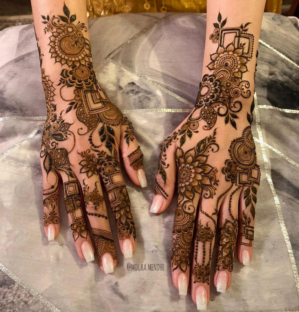 Geometric Floral Fusion Henna, floral wedding henna, simple floral bridal henna, henna patterns for the modern bride , floral wedding henna designs, Floral Cascade Henna, Wedding henna designs, Simple wedding henna designs, floral Bridal Henna Designs