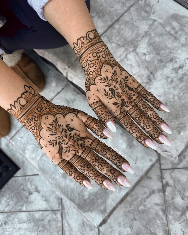 Regal Leafy Motif Henna, floral wedding henna, simple floral bridal henna, henna patterns for the modern bride , floral wedding henna designs, Floral Cascade Henna, Wedding henna designs, Simple wedding henna designs, floral Bridal Henna Designs