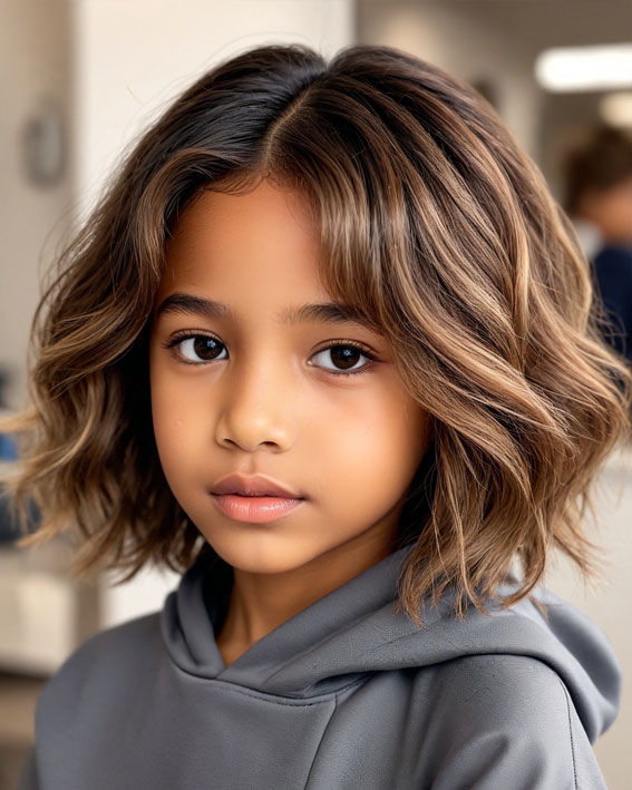 44 Bob Haircuts Perfect for Girls of All Ages : Textured Wavy Bob with Subtle Highlights