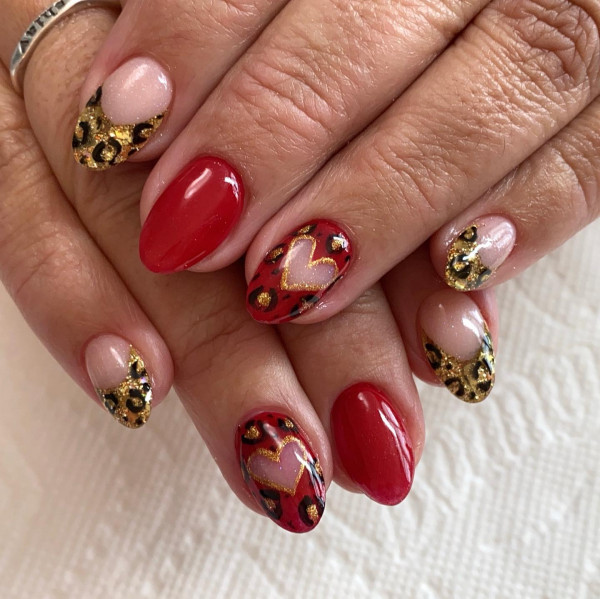 Mix of Gold, Red & Leopard Love Short Nails, valentine nails, Valentine's day nails, Valentine's day nail art, Valentine nail designs