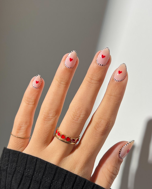 20 Dreamy Valentine’s Day Nail Designs to Fall in Love With